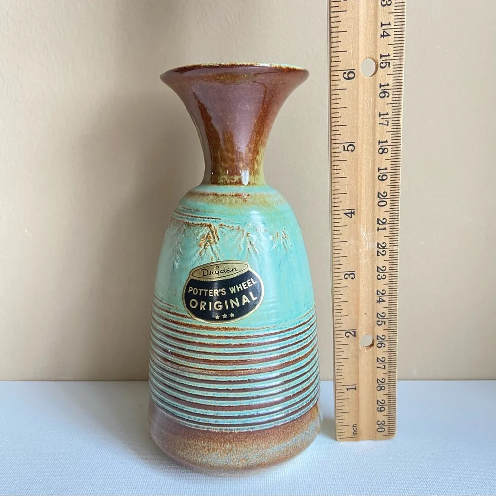 Dryden Pottery this gorgeous